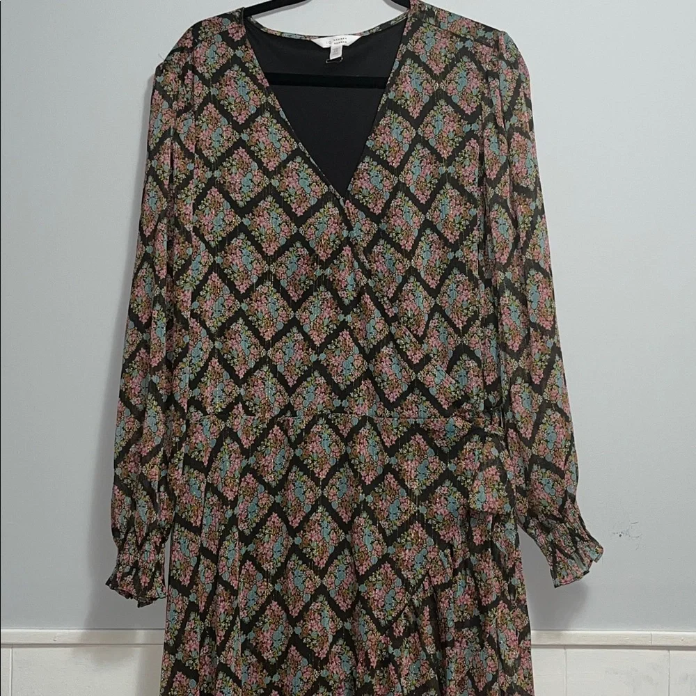 Absolutely gorgeous Floral Lauren Conrad Dress wrap 3X - Picture 3 of 10